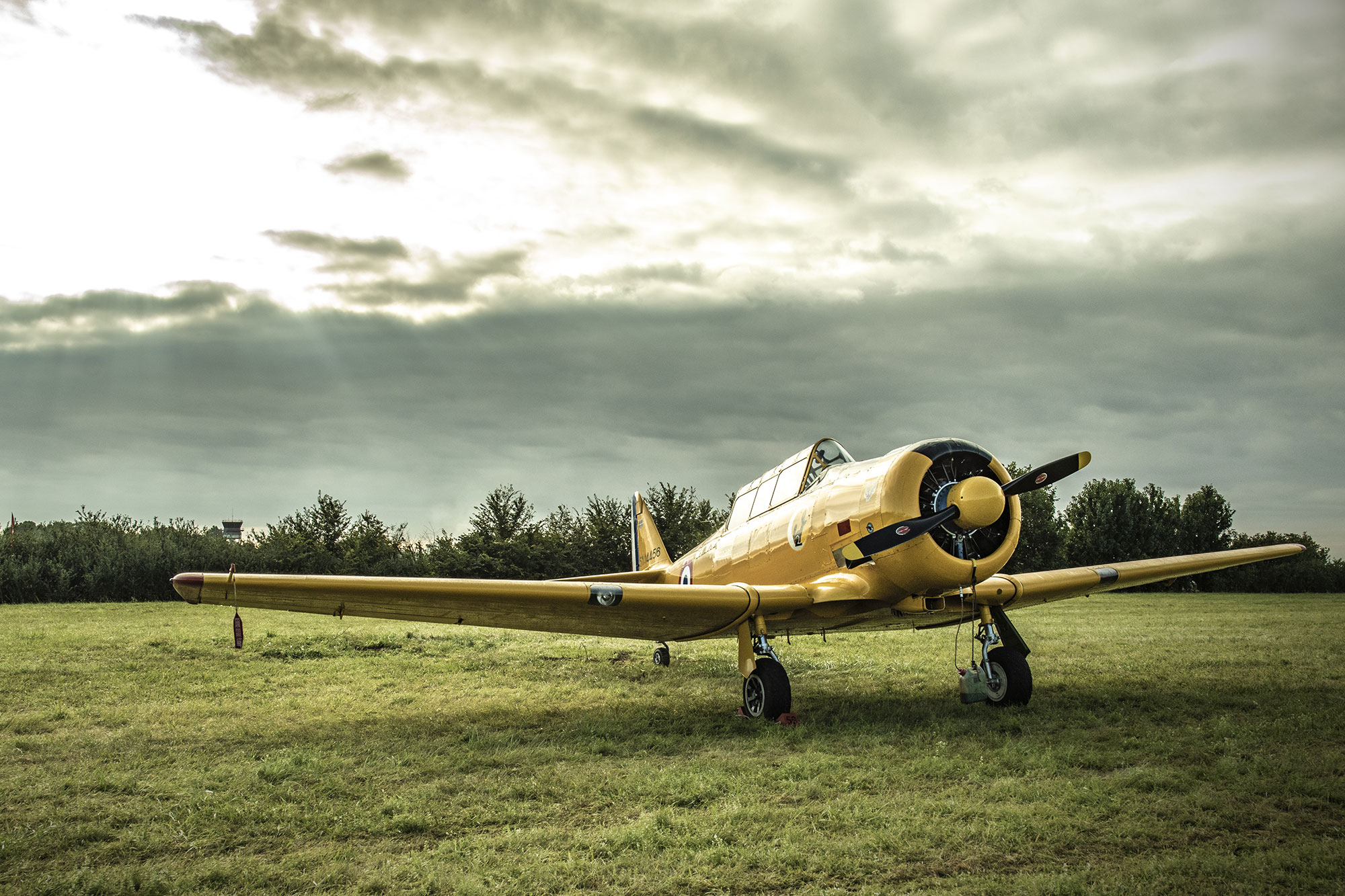 North American T-6 trainer, Operator: France Flying Warbirds, Armée de l'Air, Air Legend 2021, Nos Dren