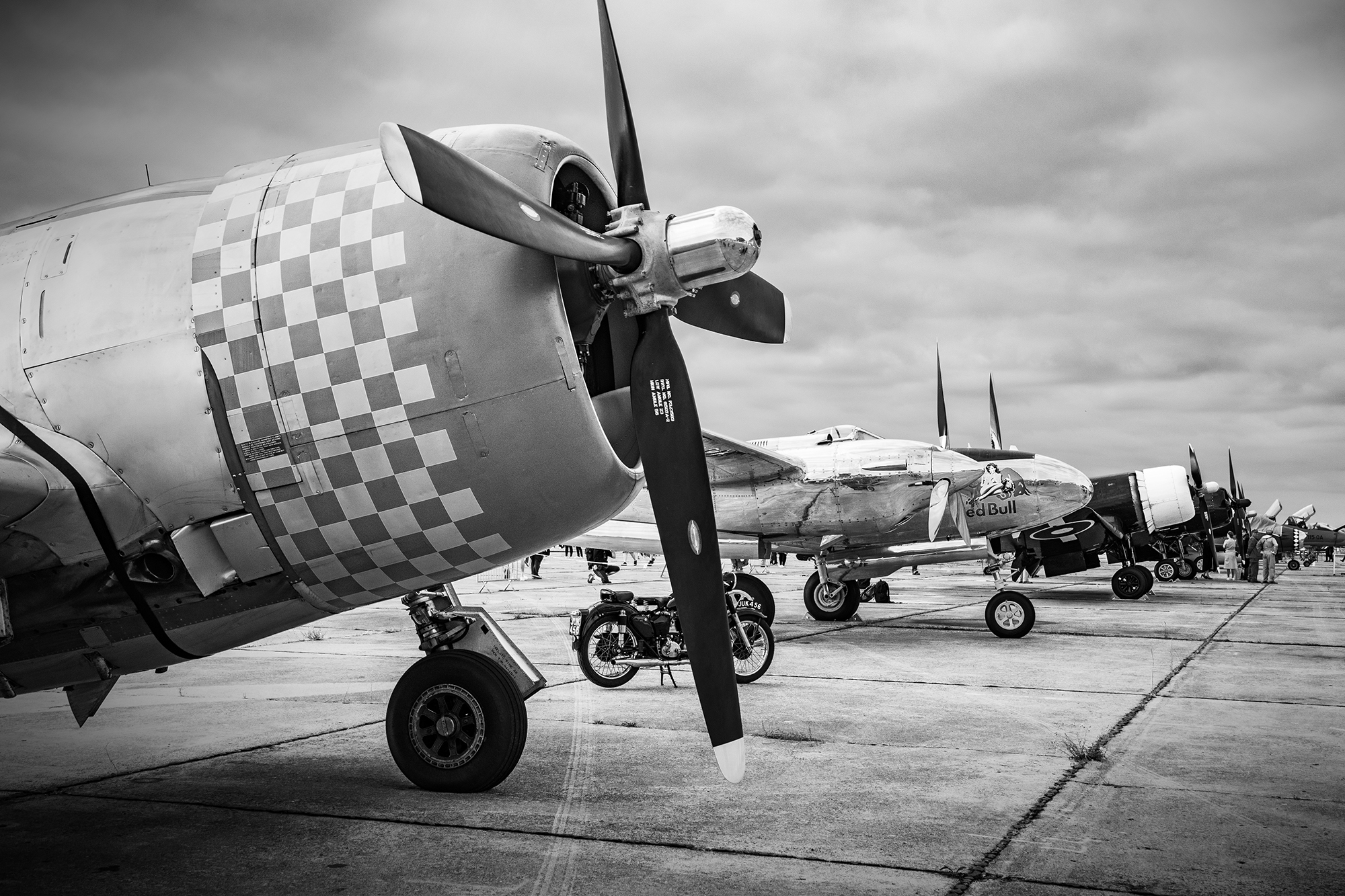 The Ultimate Fighters, P-47 Thunderbolt (G-THUN) (Nellie B), Pilot: Jon Gowdy, Air Legend 2021, Nos Dren