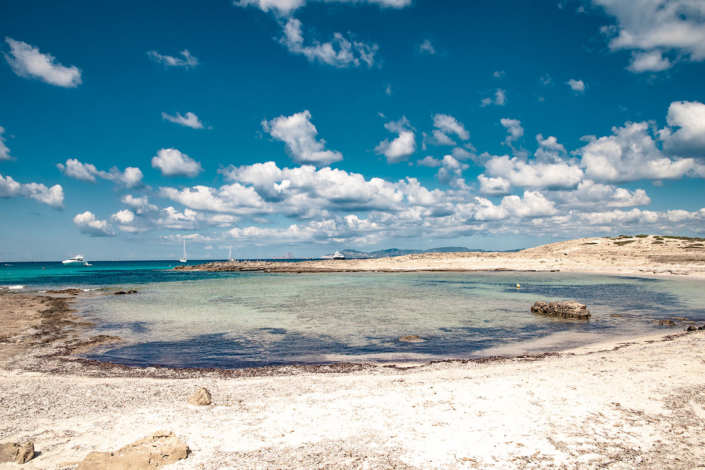Platja de ses Xalanes, Formentera, Spain, (Nos Dren)