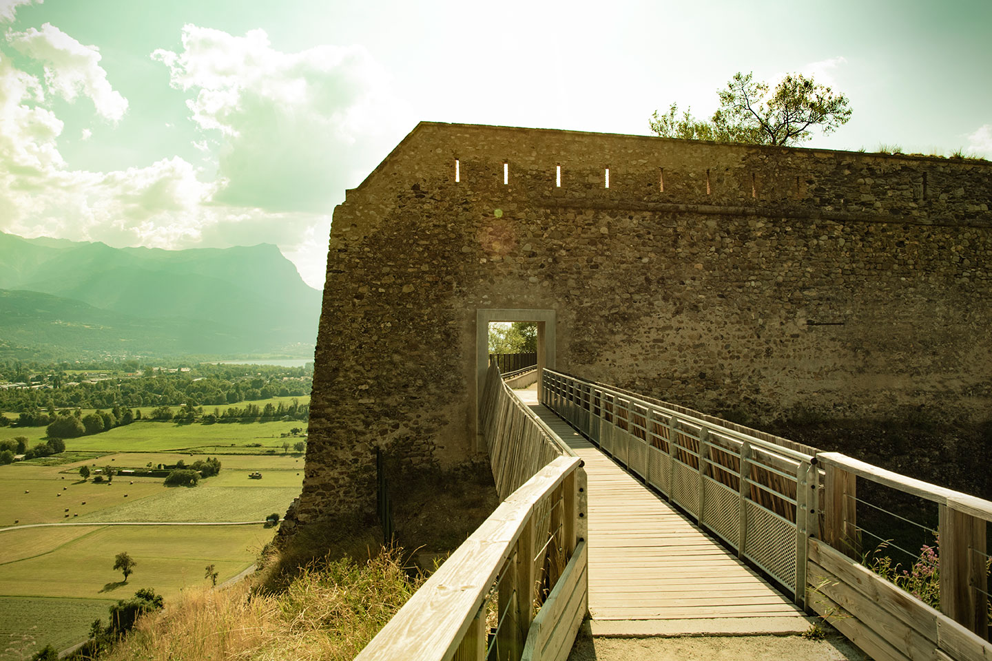 Embrun, Les Médiévales, Hautes-Alpes, France, (Nos Dren).