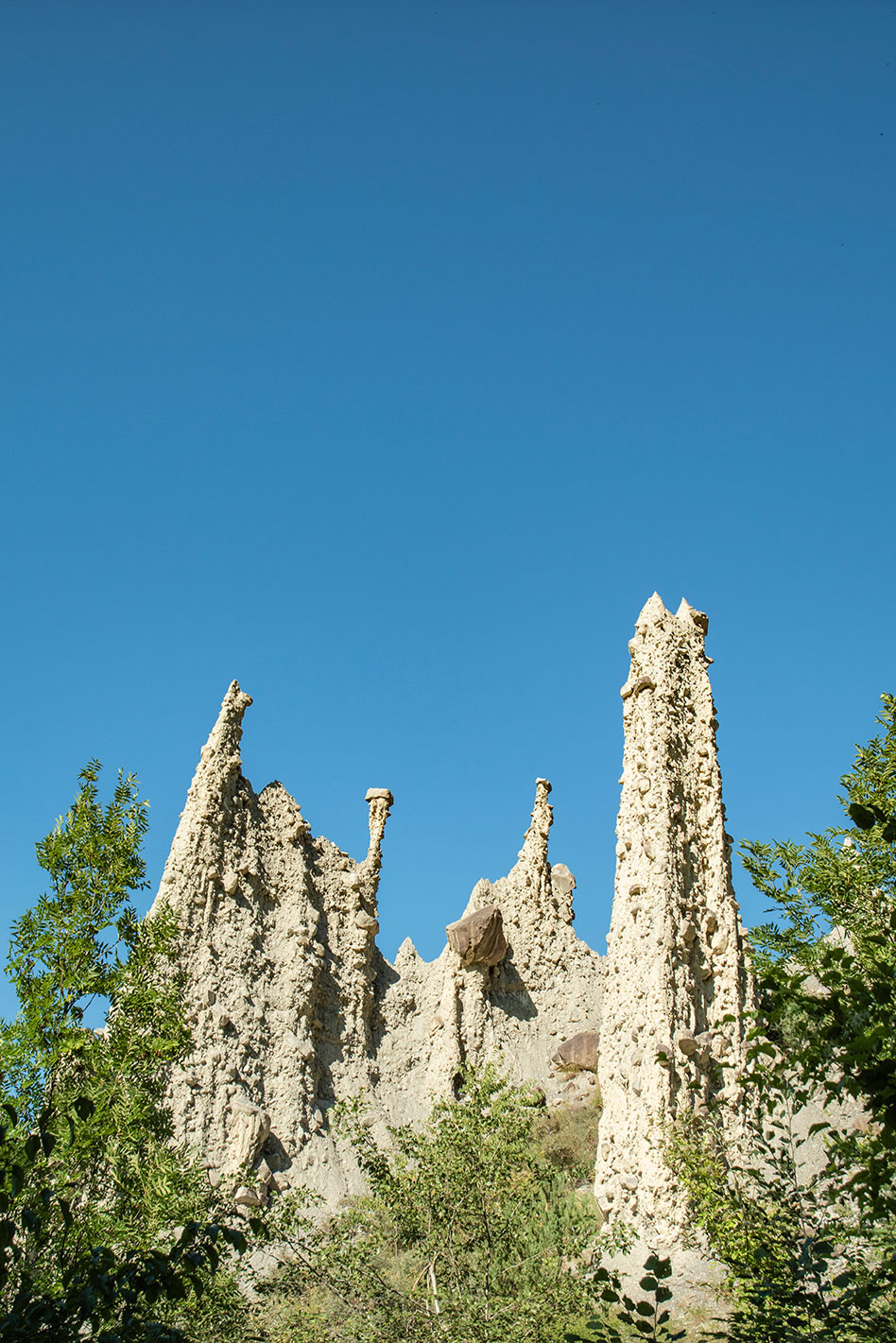 Les Demoiselles Coiffées, Lac de Serre Ponçon, Hautes-Alpes, France, (Nos Dren).