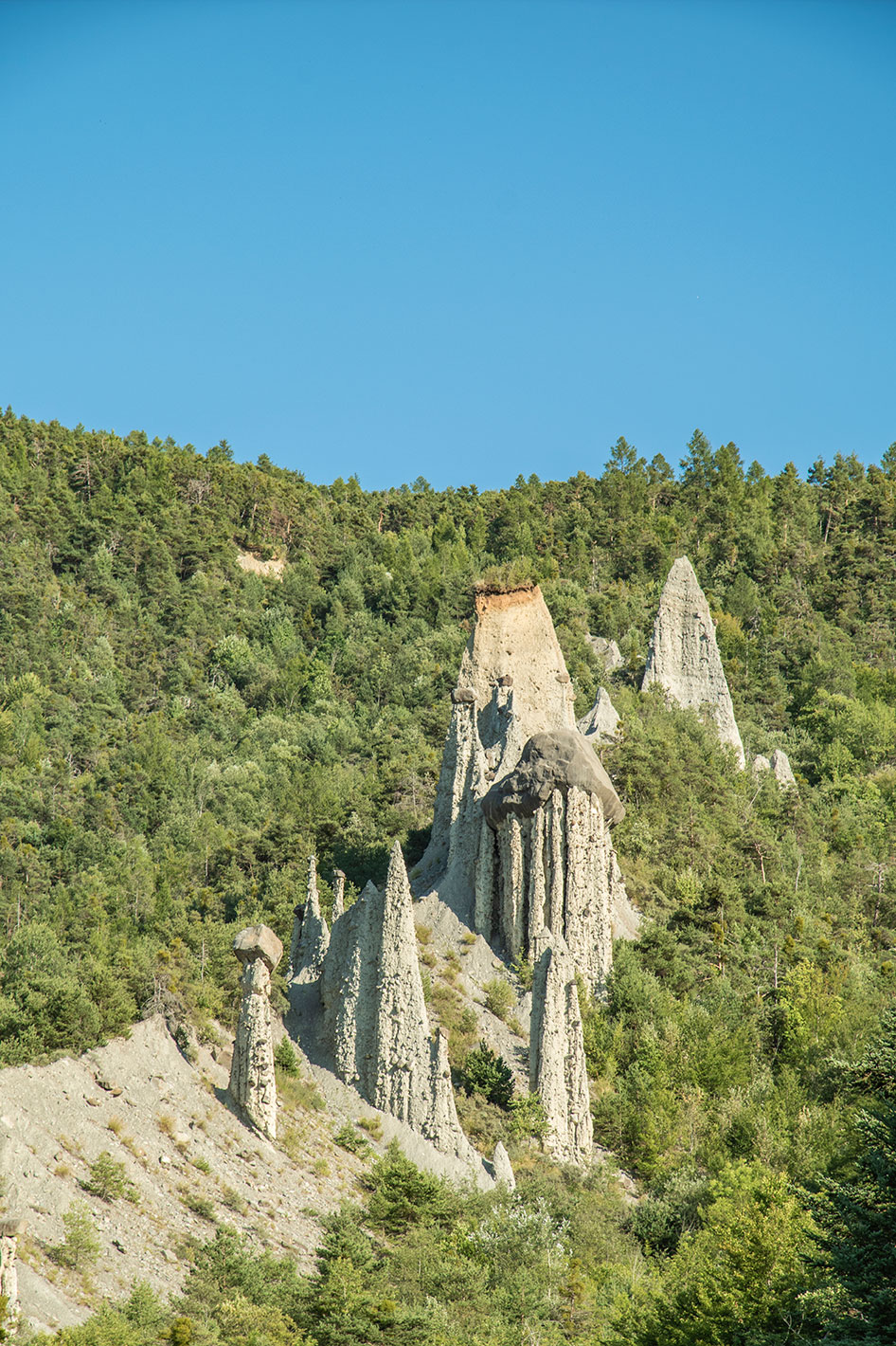 Les Demoiselles Coiffées, Lac de Serre Ponçon, Hautes-Alpes, France, (Nos Dren).