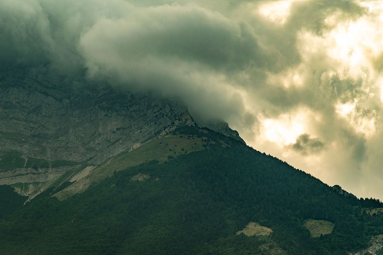 Pic du Pierroux et Pic de Chauvet, Crête Faraut, Hautes-Alpes, France, (Nos Dren).