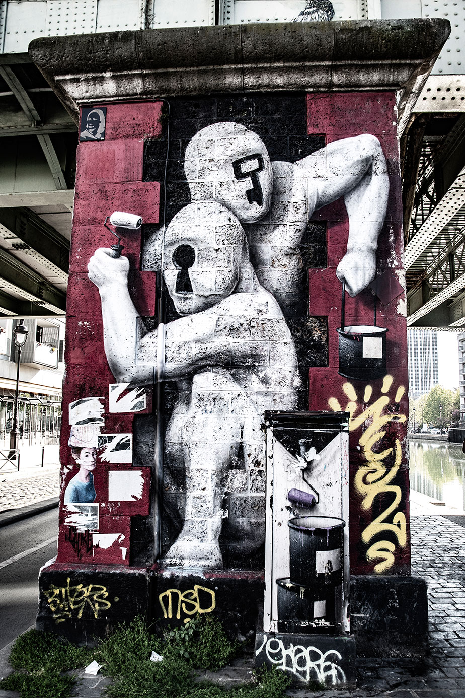 Street art, Barbes, Paris, France, 2021 (Nos Dren).