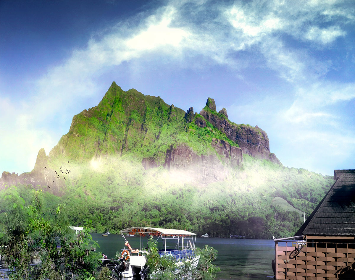 French Polynesia, Moorea island, green mountains and mist. (Nos Dren)